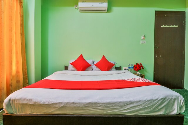 queen bed deluxe room hotel yangra nuwakot trisuli